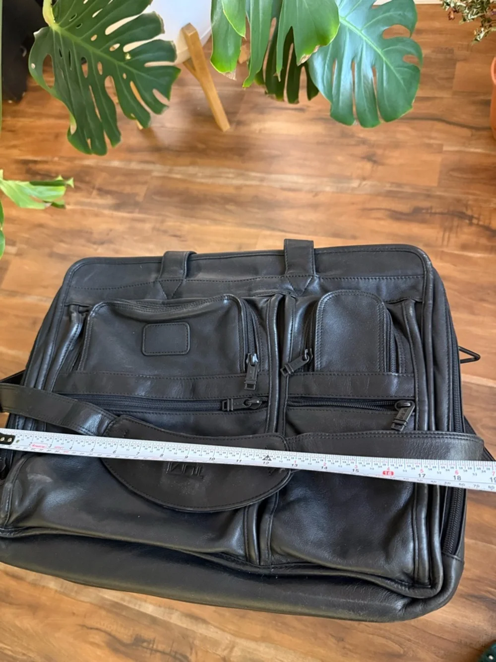 Tumi Large Black Leather Briefcase Travel Bag - Classic Men’s Work Bag